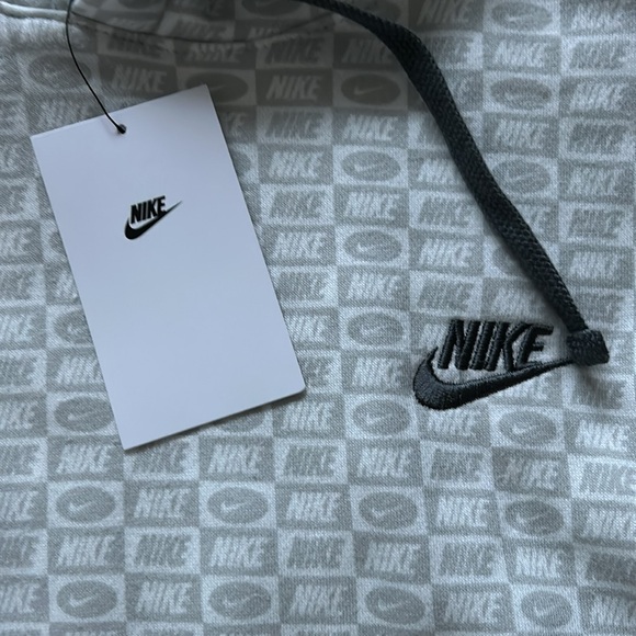 NWT Nike Men’s white/grey print XL hoodie - Picture 3 of 7